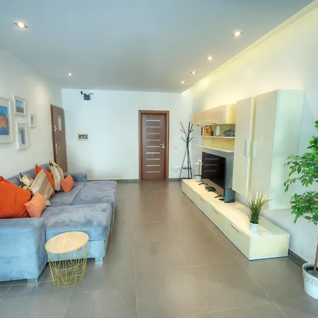 شقة Bright & Large 2bedrooms In Center Mpor1-1 *