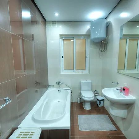 شقة Bright & Large 2bedrooms In Center Mpor1-1