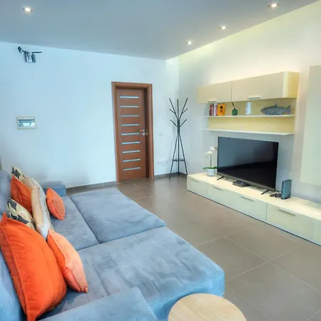 Bright & Large 2bedrooms In Center Mpor1-1 *