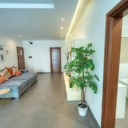 Bright & Large 2bedrooms In Center Mpor1-1 Sliema