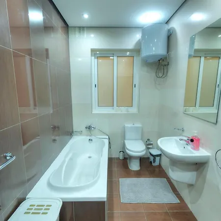 Bright & Large 2bedrooms In Center Mpor1-1 *