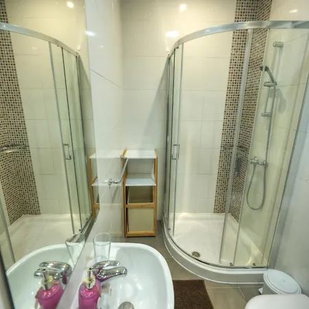Bright & Large 2bedrooms In Center Mpor1-1