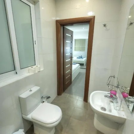 Bright & Large 2bedrooms In Center Mpor1-1