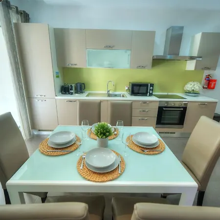 Lägenhet Bright & Large 2bedrooms In Center Mpor1-1 Sliema