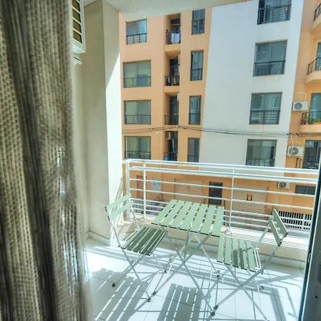 Bright & Large 2bedrooms In Center Mpor1-1 Sliema